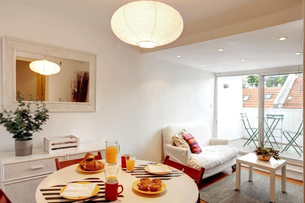 Balcony Apartment In Lisbon Center Buitenkant foto