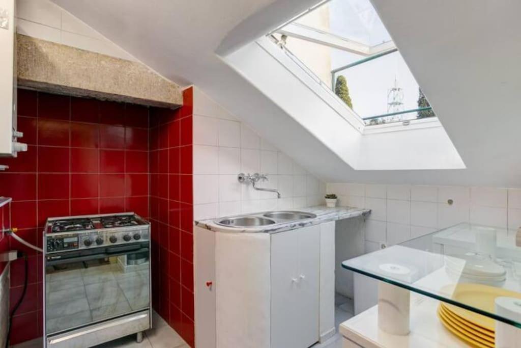 Balcony Apartment In Lisbon Center Buitenkant foto